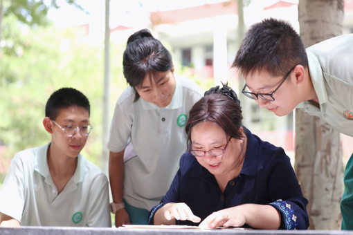 守望鄉村二十余載，她書寫鄉村教育者的“不平凡”